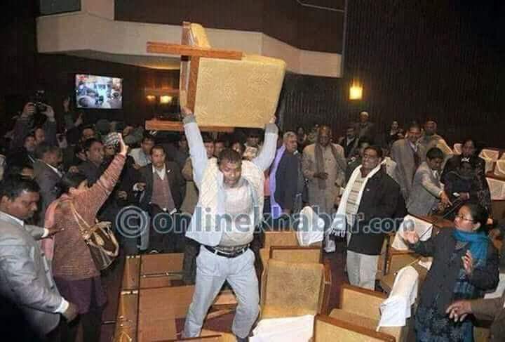 राजा बिनाको देश र जग्गा बिनाको घर एउटै हो भन्दै सामाजिक संजालमा यस्ता तस्बिर पोष्ट भए- omkartimes.com