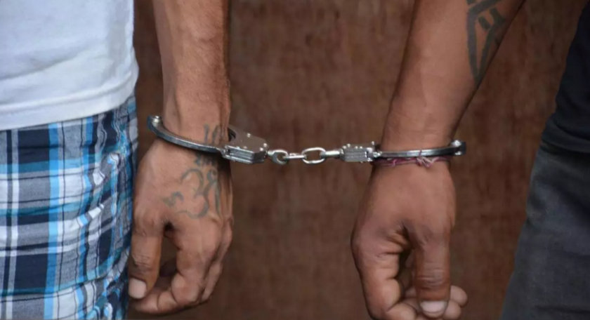 मोरङकी १९ वर्षीया एक युवती नाता भित्रकै दिदीको ‘सेटिङ’मा बलात्कृत भईन-OmkarTimes.Com