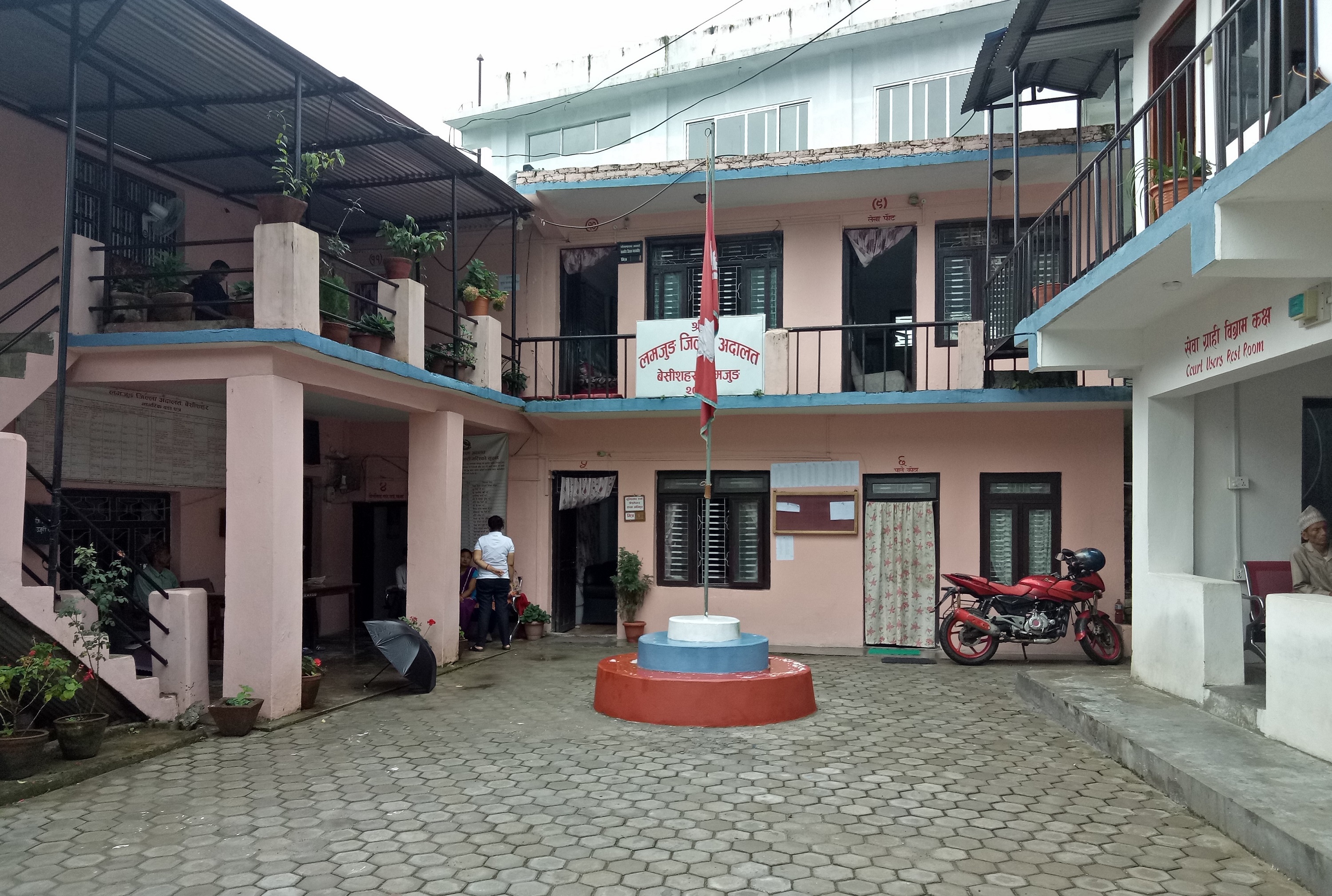 नयाँ कानुनसँगै महिलाजस्तै पुरुषलाई पनि सम्बन्धविच्छेद गर्न सहज भएपछिपुरुषद्वारा सम्बन्धविच्छेद गर्नेक्रम बढ्दै