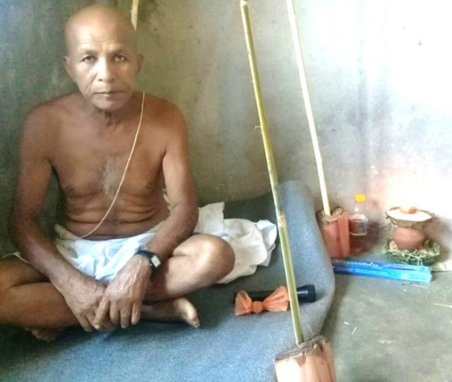 इसाई धर्म त्यागेर यी झापालीले हिन्दु संस्कार अनुसार किरिया बसे- OmkarTimes.Com