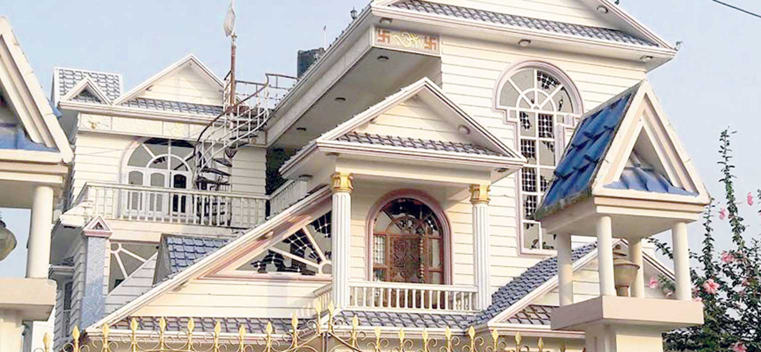 आर्थिक दुरुपयोग : घरको सिसा फुट्दा बिर्तामोड नगरपालिकाका मेयरलाई  ३० लाख क्षतिपूर्ति