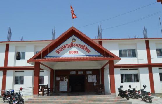 अग्‍नि खरेललाई अतिथि बनाउन खोज्दा झापाको शिवसताक्षी नगरसभामा लफडा !