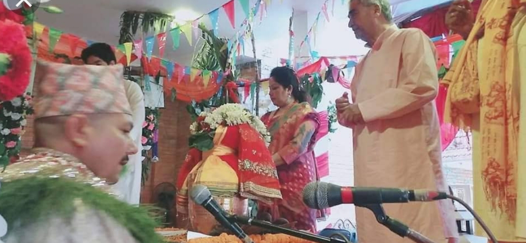 सभापति देउवाले आफ्नै घरमा महायज्ञ लगाएर आफू हिन्दुधर्मप्रति लचिलो रहेको संकेत  | OmkarTimes.com