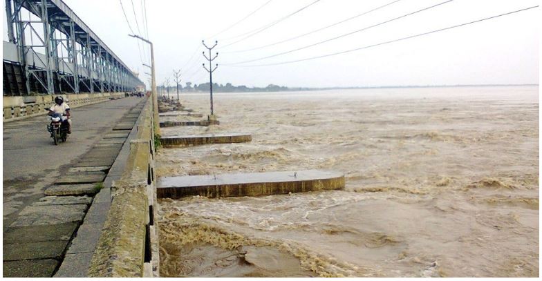 सप्तकोसी नदीमा पानीको बहाव बढ्यो