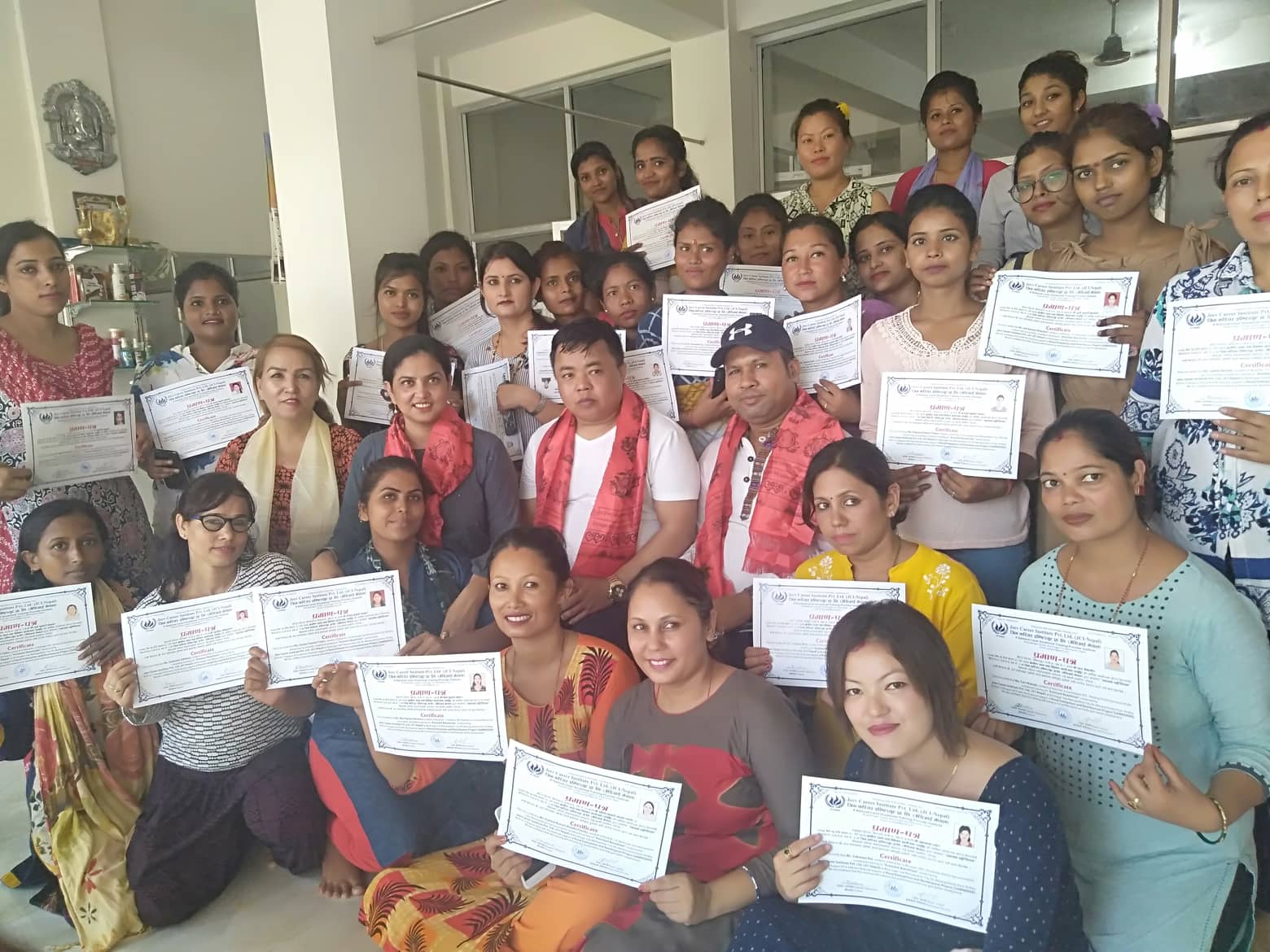 बिराटनगरमा महिलाहरुलाई स्वरोजगार बनाउन ६५  दिने ब्युटिसियन तालिम सम्पन्न