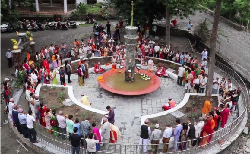 धनकुटामा पितृस्तम्भ निर्माण