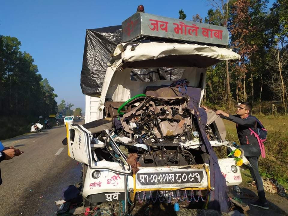 ट्रक जुध्दा चालकको मृत्यु, सहचालक गम्भीर