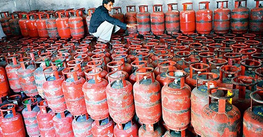 दुईभन्दा बढी सिलिन्डर लिनेको रेकर्ड राखिने