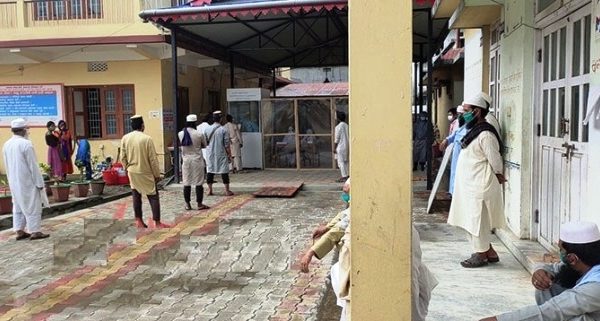 सुनसरी जिल्लाका सबै मस्जिद खाली गराउँदै प्रहरी, घुस्की मस्जिदबाट ६ विदेशी नागरिक फेला