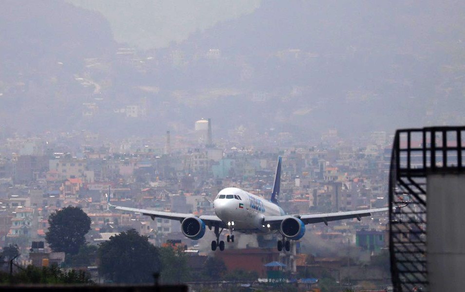 कुवेतबाट तेस्रो उडान :  ७ बालबालिकासहित थप १४९ जना काठमाडौंमा आइपुगे