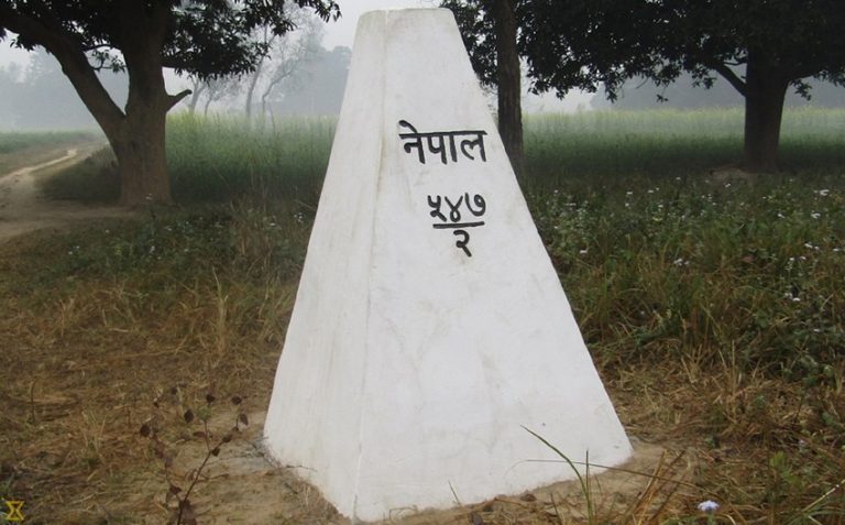 राम जन्मभूमि विवादः ठोरीमा भारतीयले उखेले सीमास्तम्भ