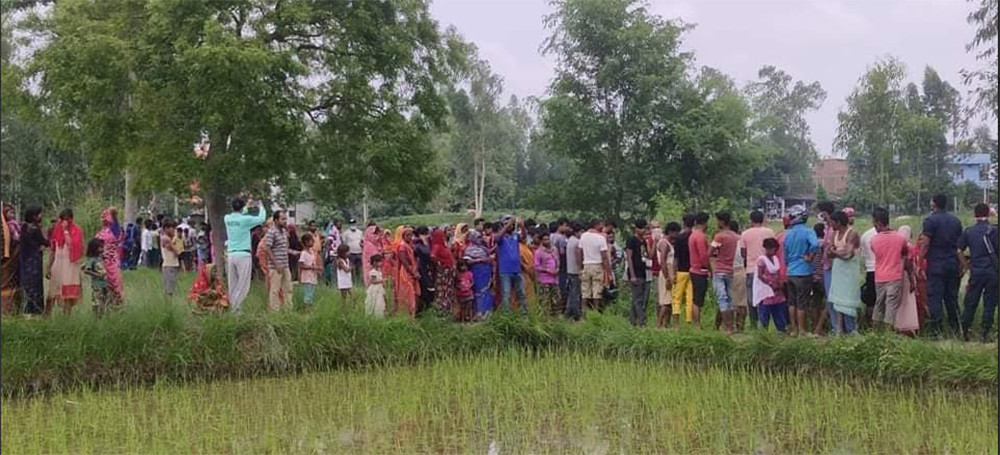 तीन दिनदेखि बेपत्ता बालिकाको शव अर्धनग्न अवस्थामा  भेटियो