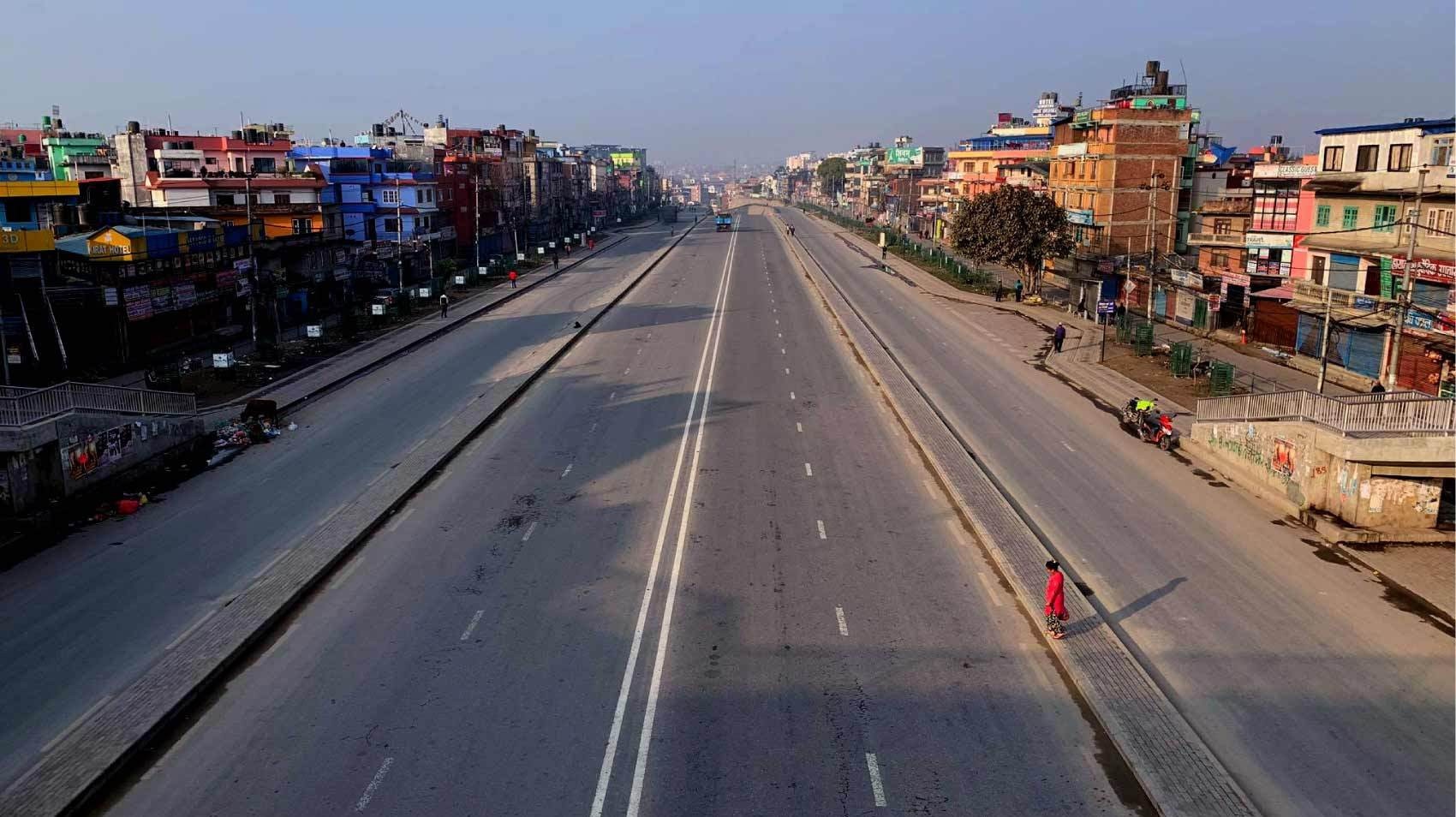 उपत्यकामा बिहीबार सबै बैंक बन्द, कर्मचारीलाई बाटोमा प्रहरीको अवरोध