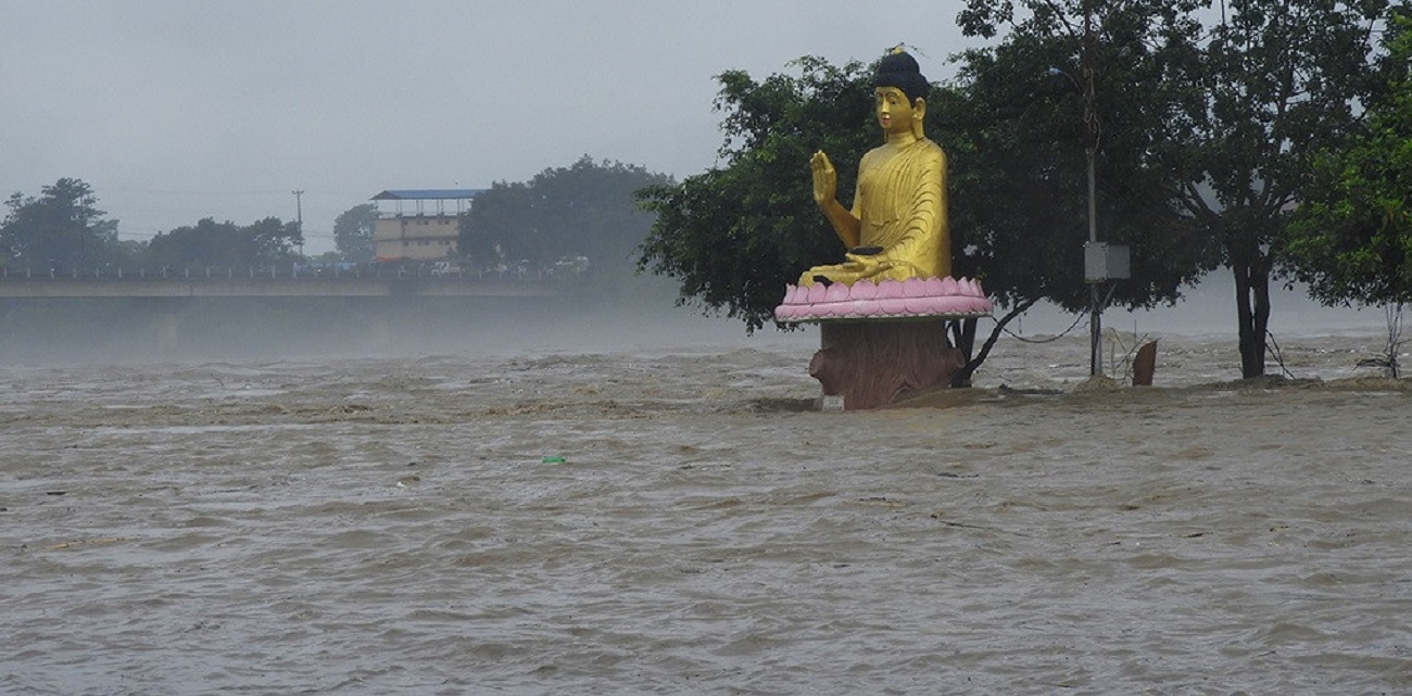 नारायणी नदी खतराको तहभन्दा माथि