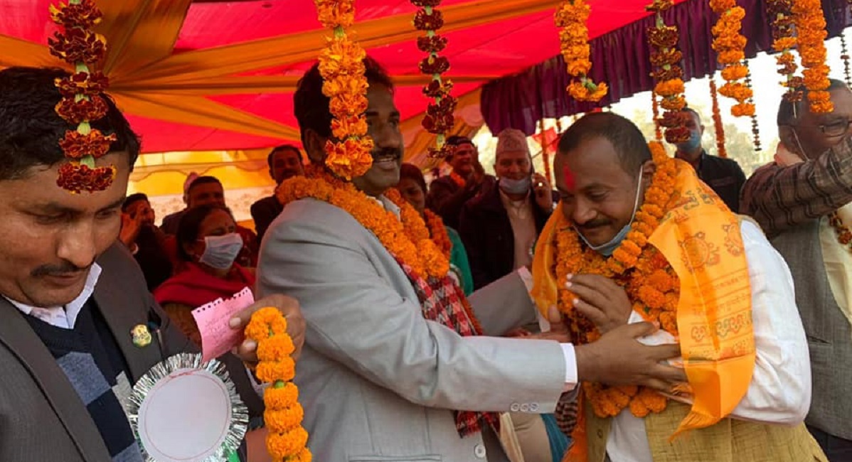 जसपाका बबन सिंह नेकपाको  ओली समूहमा प्रवेश