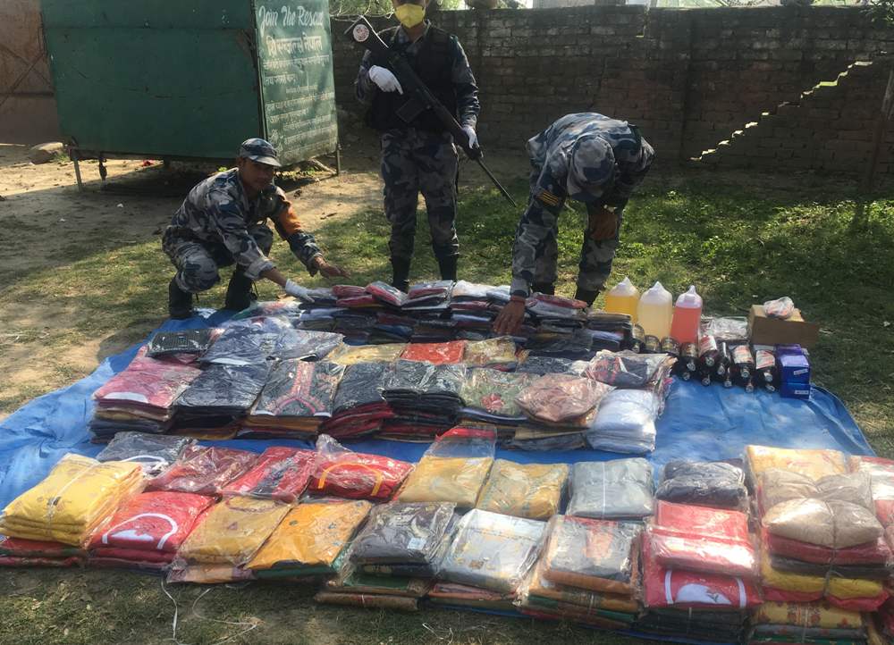 भारतीय सीमानाकाबाट ६४ हजार बराबरको सामान बरामद