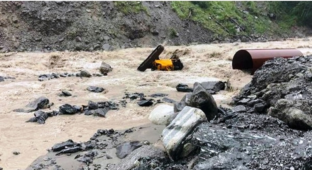 बाढी पहिरोको वितण्डा: ६ को मृत्यु, २७ जना बेपत्ता