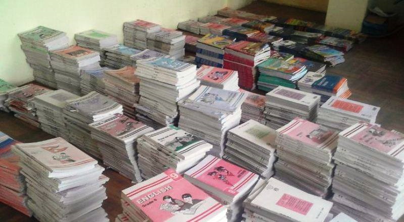 कहिले पुग्छ कर्णालीका विद्यार्थीको हातमा पाठ्यपुस्तक ?