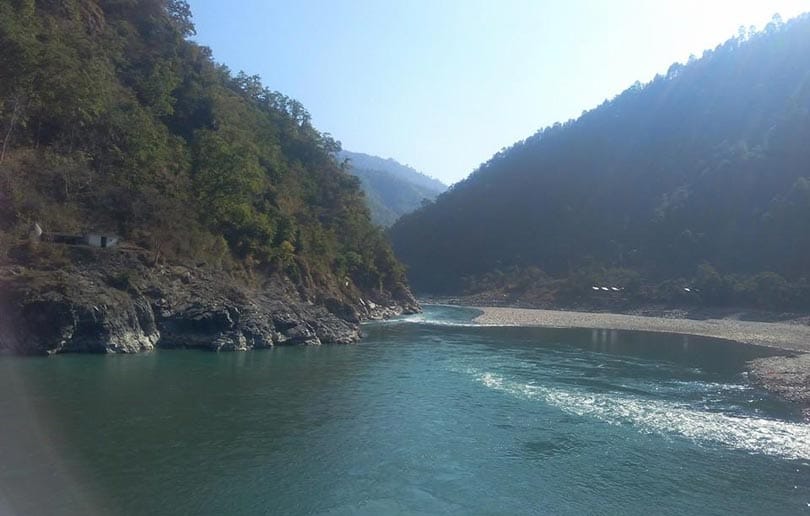 सेती नदीले खतराको सतह पार गर्‍यो
