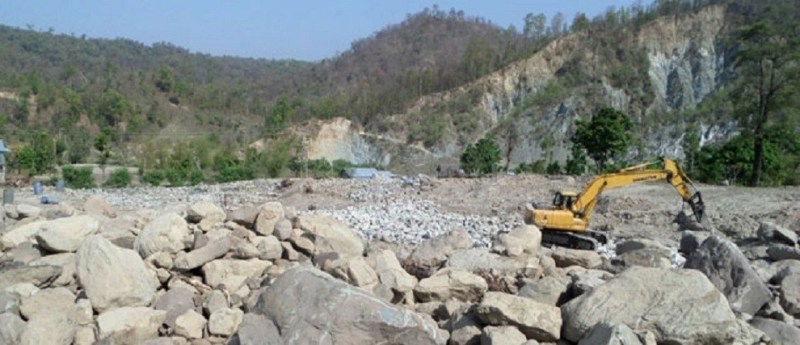 व्यास नगरपालिकाद्वारा चौध ढुङ्गा उद्योगलाई उत्खनन अनुमति