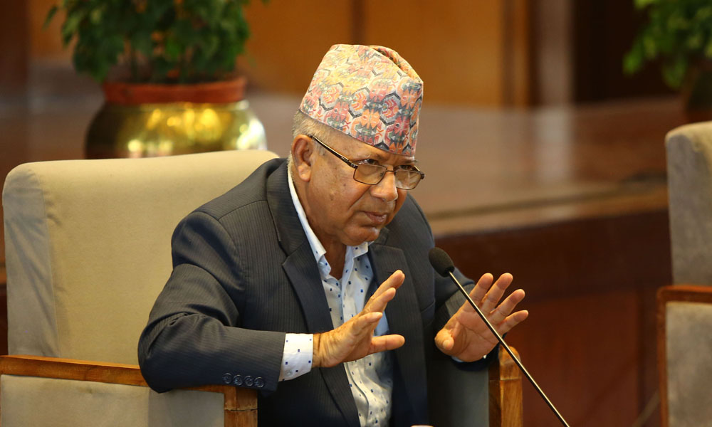ओलीलाई गफमा कसैले सक्दैन, गिनिज बुकमा नाम लेखिदिए हुन्छः माधव नेपाल