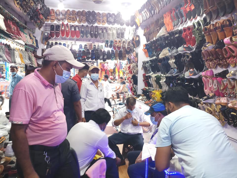 वीरगन्जमा उपभोक्ता ठग्ने ९ पसललाई कारबाही