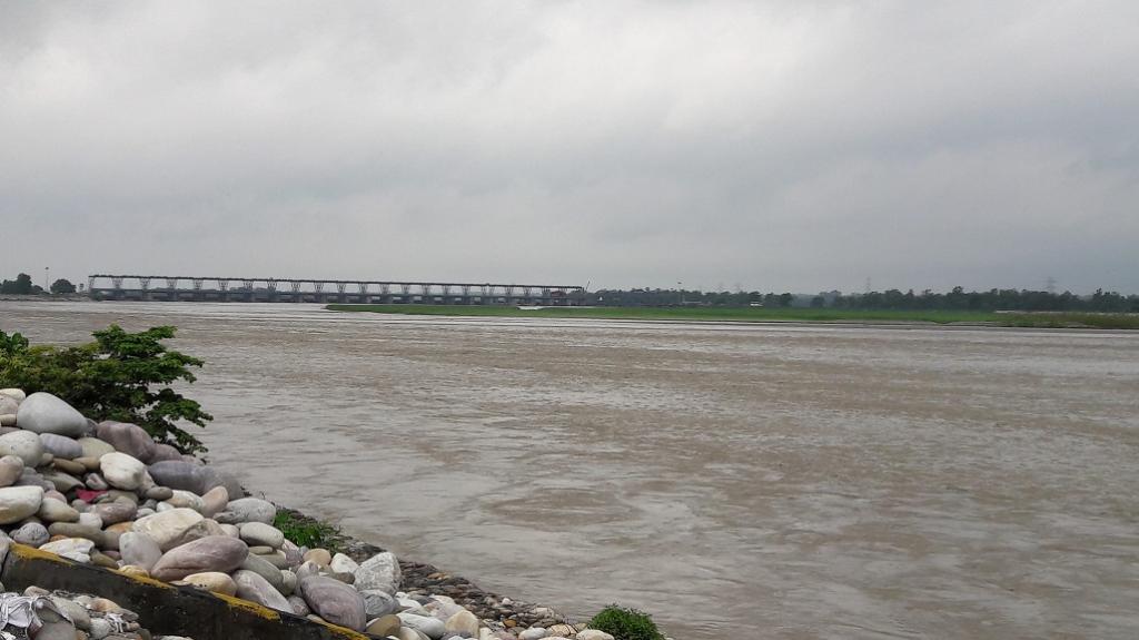 महाकालीमा डुङ्गा दुर्घटना: एकको मृत्यु, एक अझै बेपत्ता