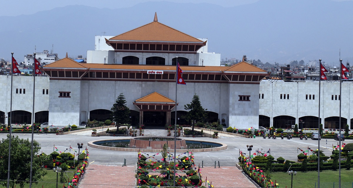 निर्वाचन आयोगकाे अनियमितताबारे संसद्मा प्रश्न, ‘५ सय ८१ वटा ल्यापटप खोइ ?’