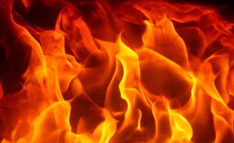 बागलुङमा एक घर जलेर नष्ट