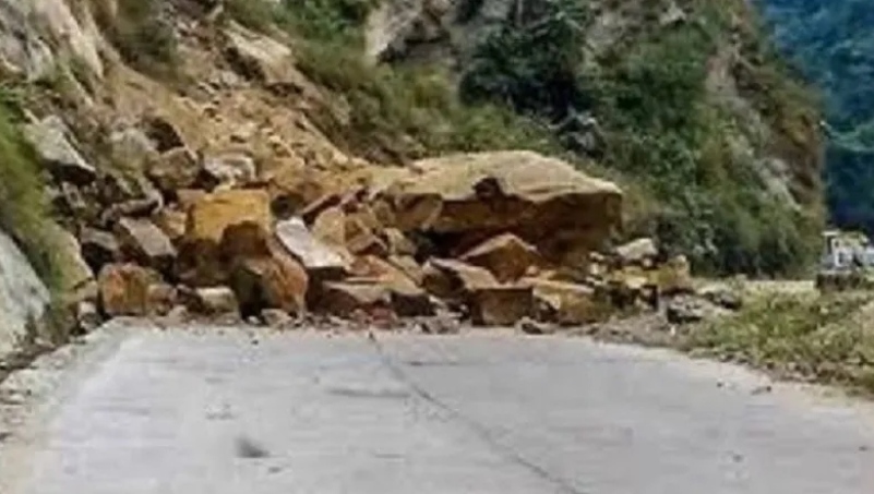 पहिराेले बेसीसहर–चामे सडक पुनः अवरुद्ध