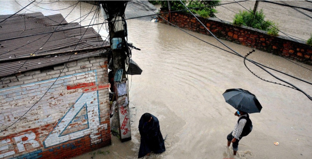 काठमाडौँदेखि कञ्चनपुरसम्म भारी वर्षा, सतर्कता अपाउन आग्रह
