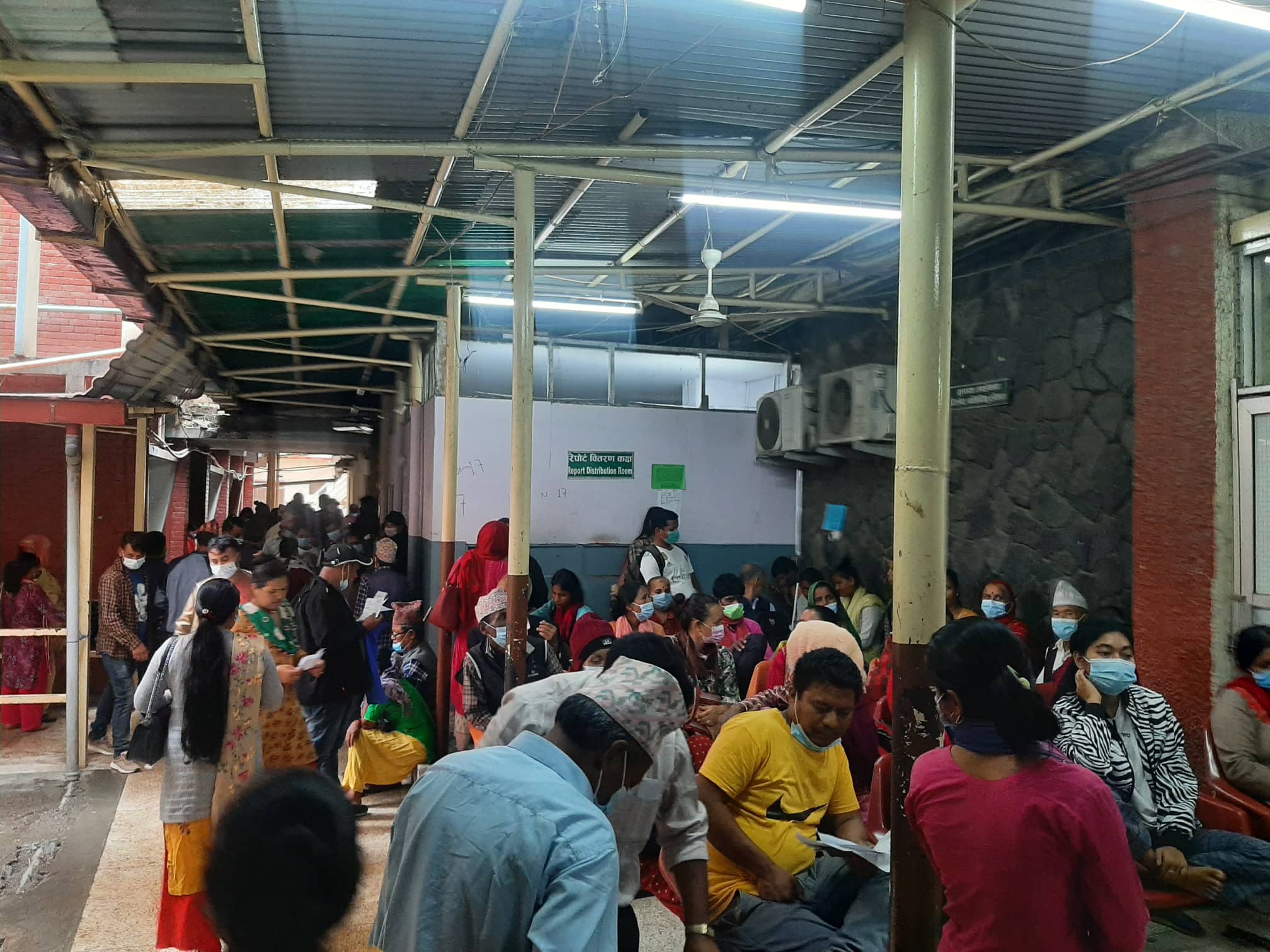 वीर अस्पतालमा बिरामीलाई अलमल: जाँच गर्ने ठाउँ फेला पार्नै सकस