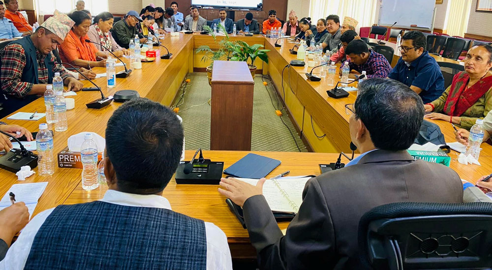 स्थानीय जनप्रतिनिधिलाई अर्थमन्त्रीको निर्देशन- ठूला होइन, जनता खुसी हुने साना काम गर्नुस्