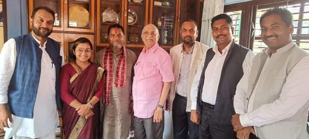 रौतहटको गुजराका स्वतन्त्र वडाध्यक्ष जमालुद्दिन एमालेमा प्रवेश