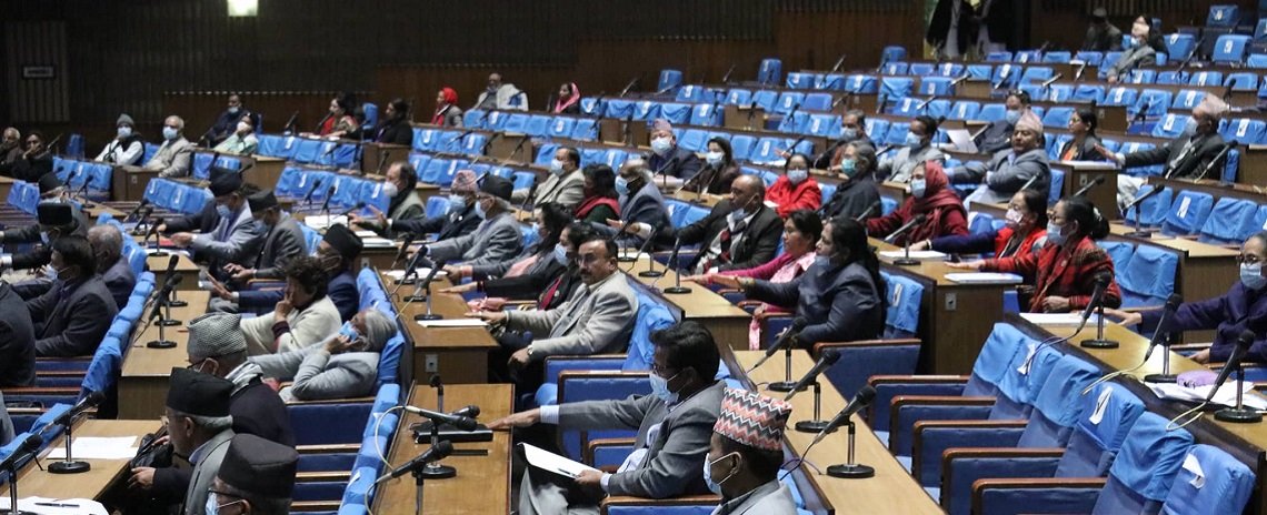 अर्थमन्त्रीले संसदमा जवाफ दिँदा एमालेले अवरोध गर्ने