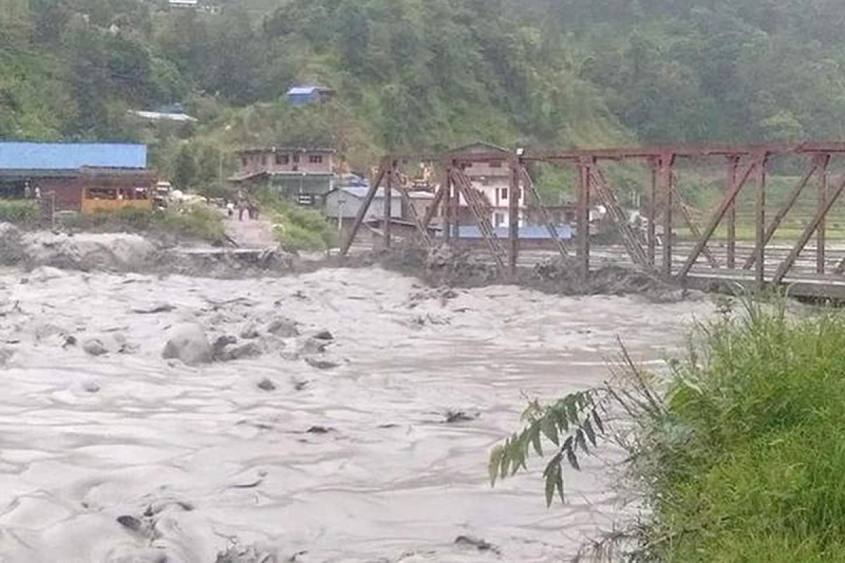 सिन्धुपाल्चोकमा भारी वर्षा, मेलम्ची–हेलम्बु सडक अवरुद्ध