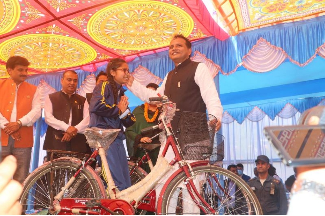 साइकल खरिदमा भ्रष्टाचार मुख्यमन्त्री राउतको बयान : सबै हेर्ने जिम्मा मेरो होइन !