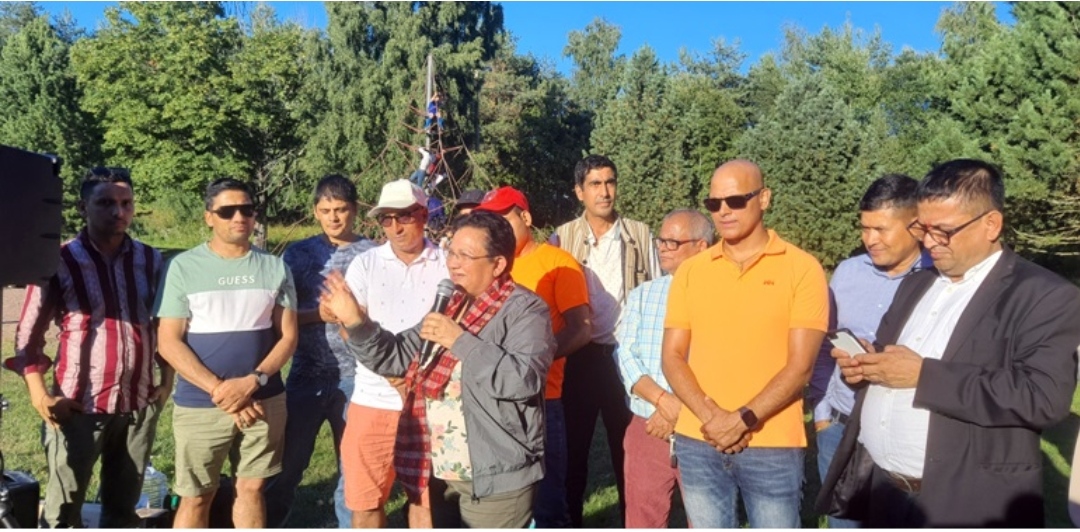 नेपालमै सुखी जीवन बिताउन सकिन्छ : मन्त्री भुसाल